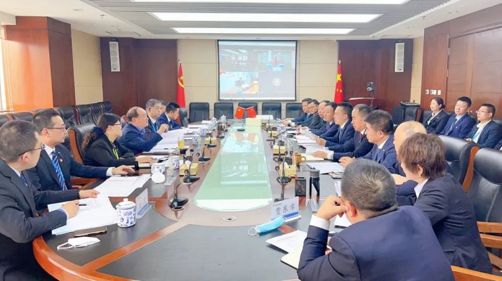 石培文董事長(zhǎng)一行赴投資集團(tuán)、開發(fā)建設(shè)公司調(diào)研指導(dǎo)工作