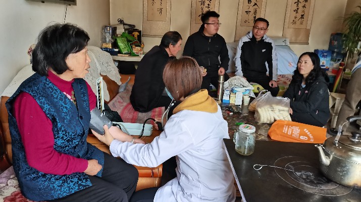 九九重陽節(jié)，濃濃敬老情 ——集團駐村工作隊開展重陽節(jié)走訪慰問活動